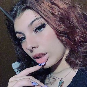 Meet your Posher, Tesa